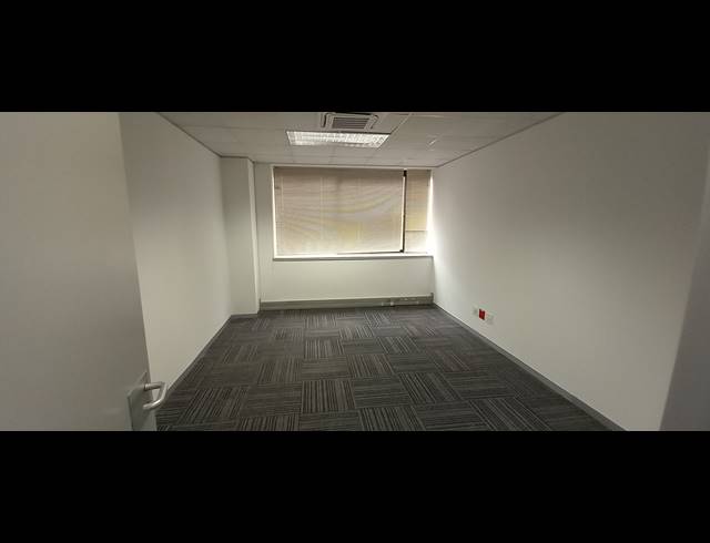 366M² OFFICE TO LET IN WOODMEAD